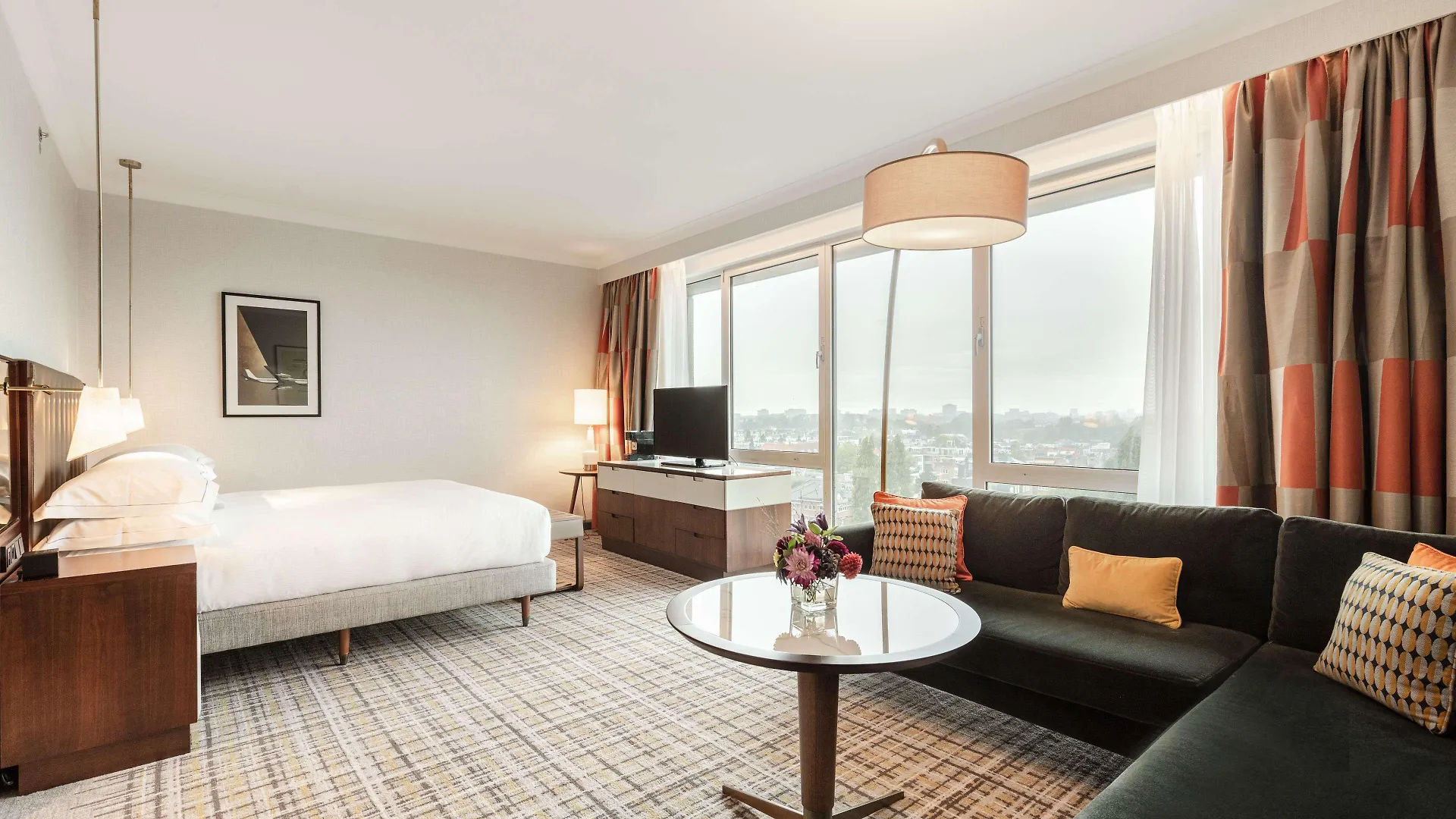 Hilton Amsterdam Hotel 5*,